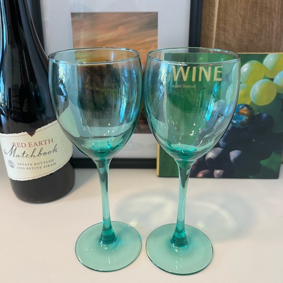 Pair of Luminarc Vintage Turquoise Wine Glasses – 7.75” Tall, 8 oz – Mid-Century - Picture 1 of 4